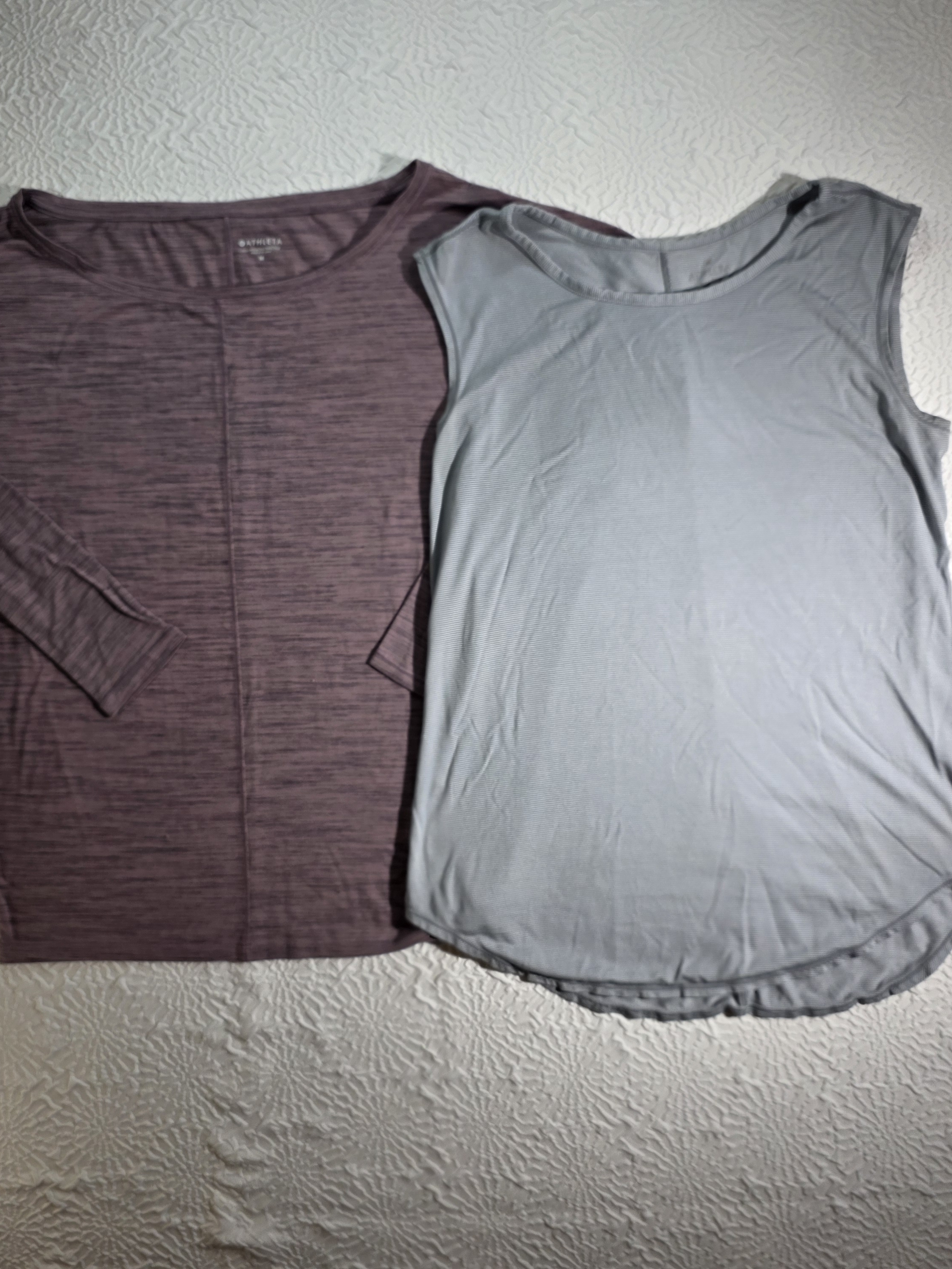 Bundle Athleta Mauve Long Sleeve Top With Light Gray Sleeveless Tank - Duo Sz M